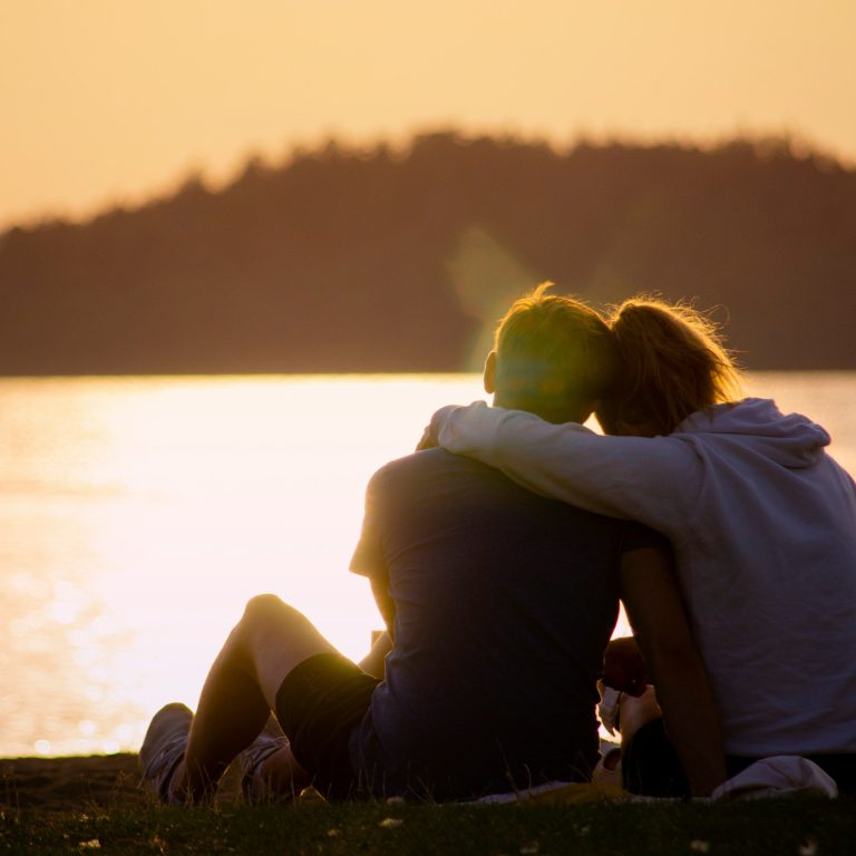 Calin, toucher, caresse, lac, amoureux, accolade, tendresse, papouille, enlacer
